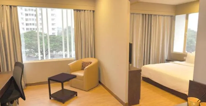 キーズ セレクト バイ レモン ツリー ホテルズ コーチ Kochi